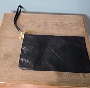 Moss Mills Black Pebble Leather  Clutch Purse Wristlet Clover